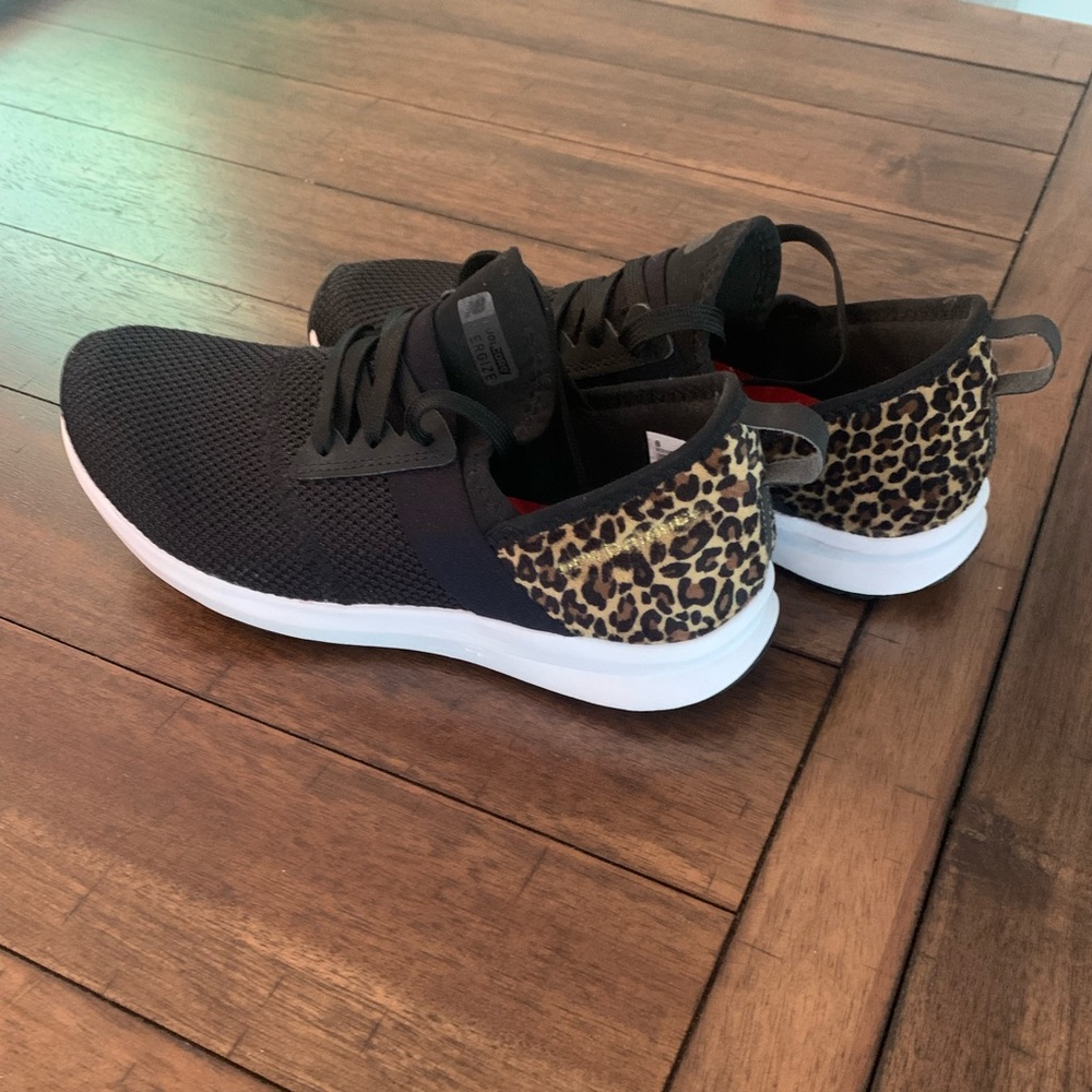 Womens New Balance Tennis Shoes